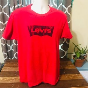 Levi’s T shirt men’s like new 🍍🌸🍍